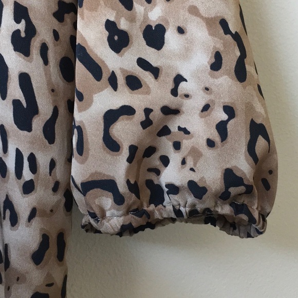 Ann Taylor Loft Leopard Top Shirt - Picture 5 of 6